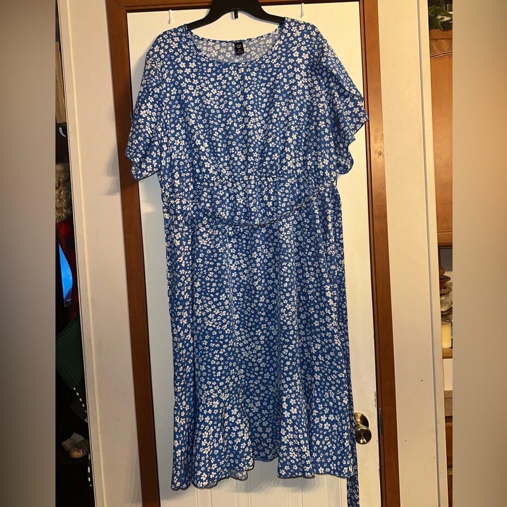 SHEIN Blue and White Floral Midi Dress